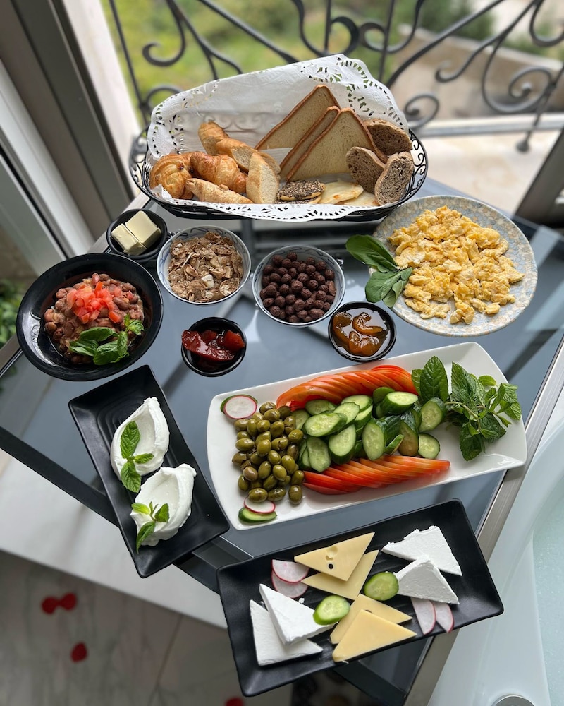 Breakfast meal
