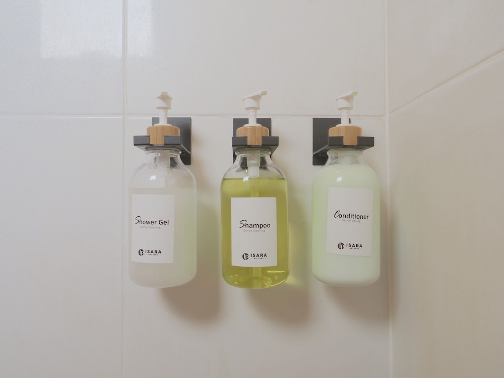 Bathroom amenities