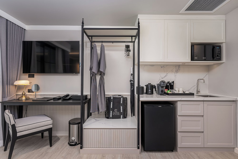 Private kitchenette