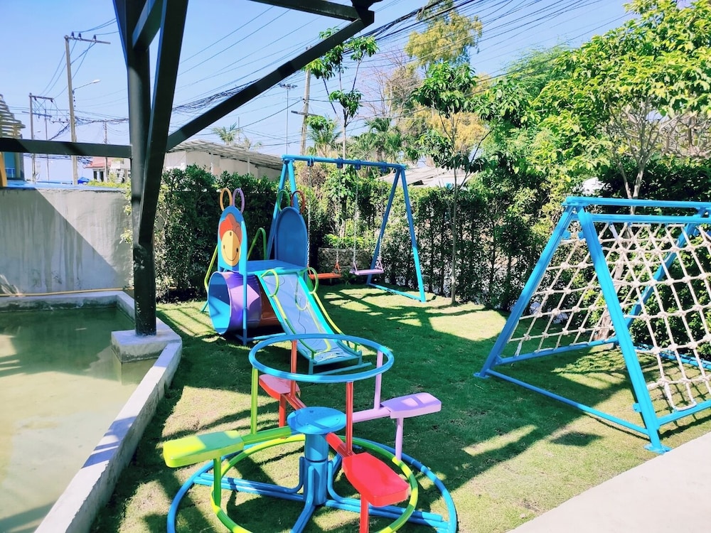 Children's play area - outdoor