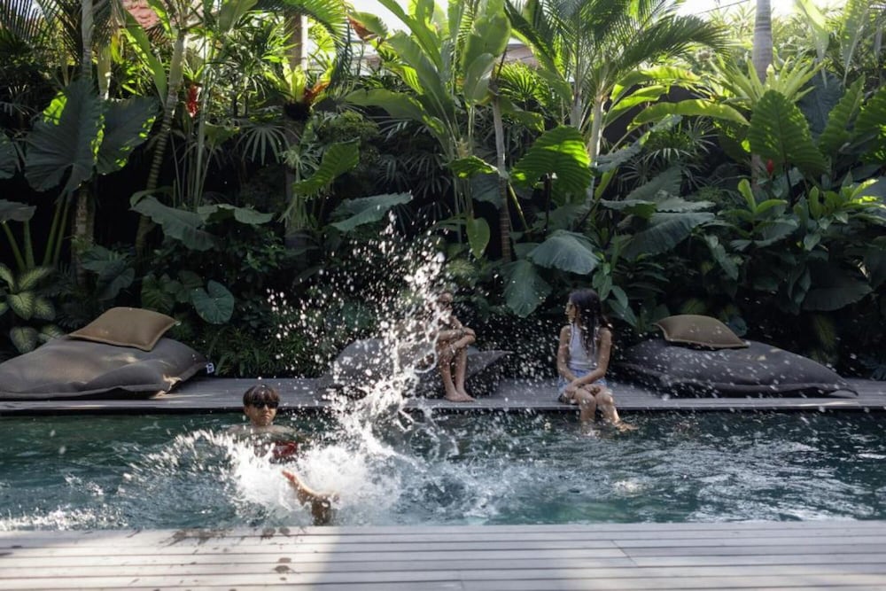 Private pool