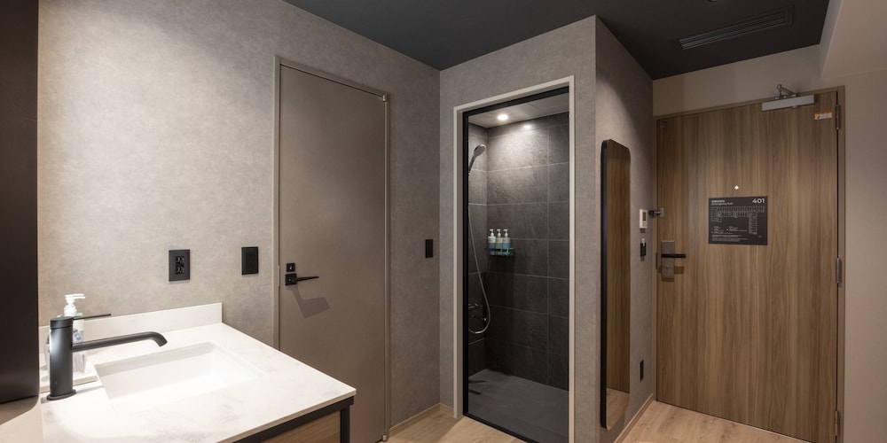 Bathroom shower