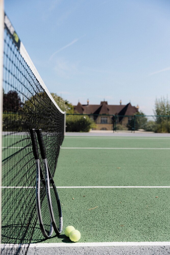Tennis court