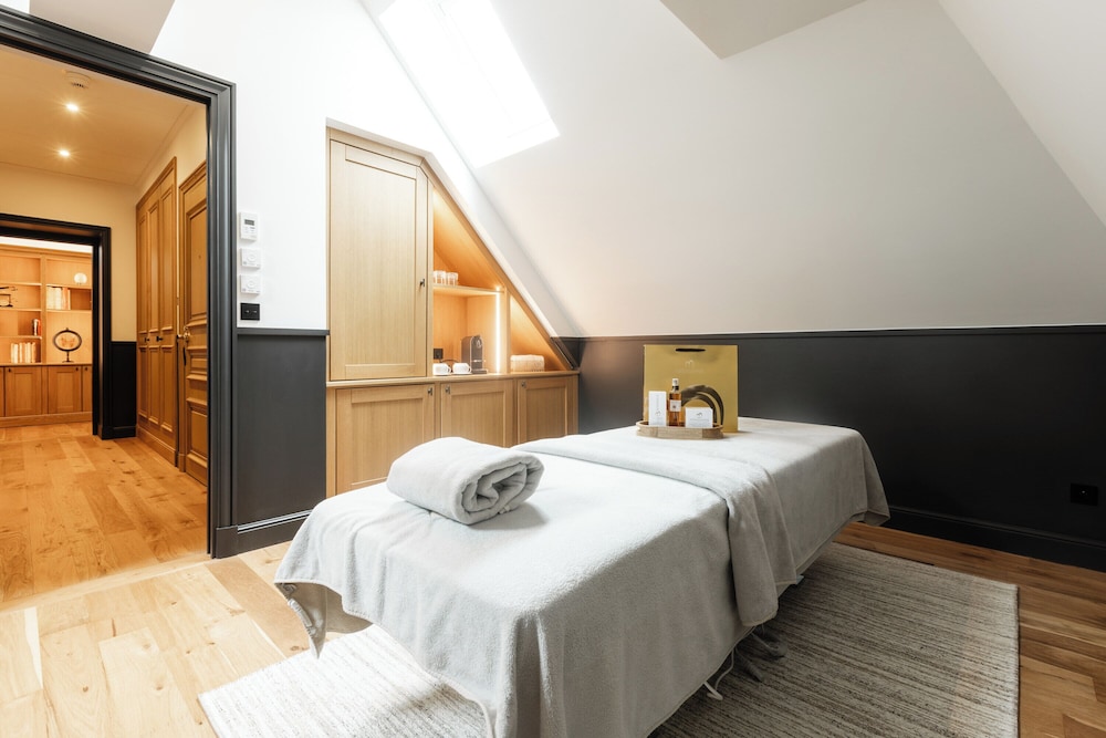 Massage in accommodation