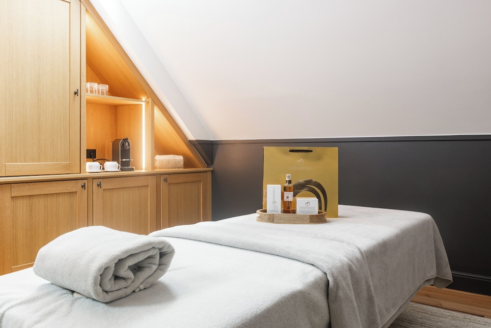 Massage in accommodation