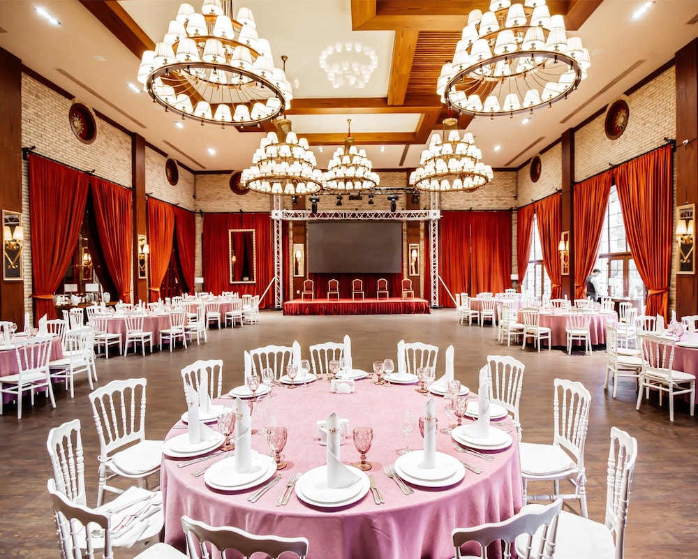 Indoor wedding