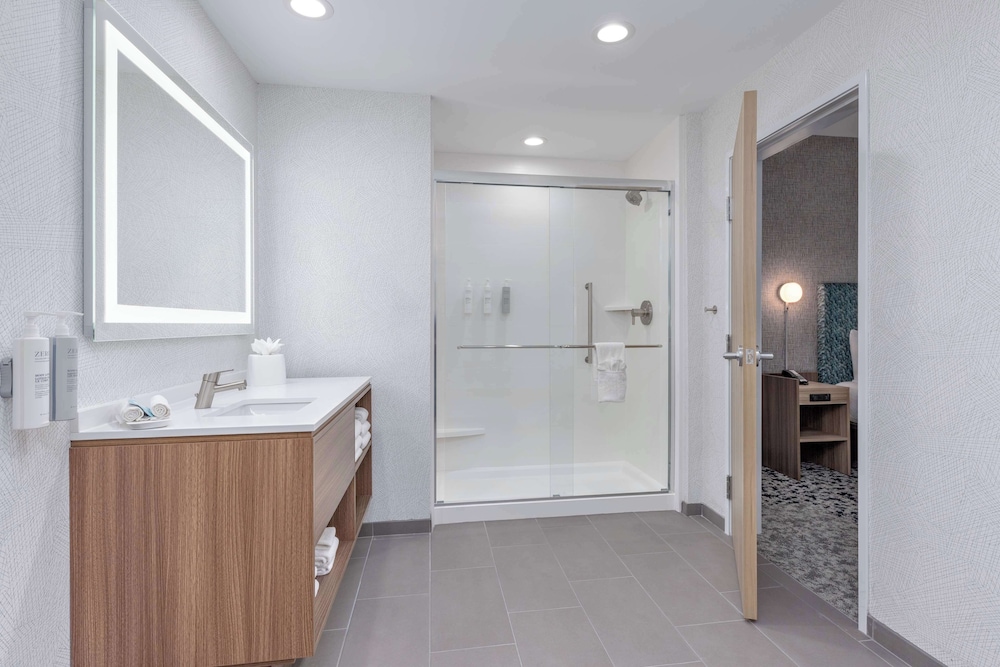 Bathroom shower