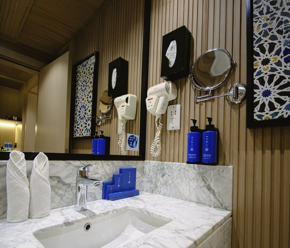 Bathroom amenities