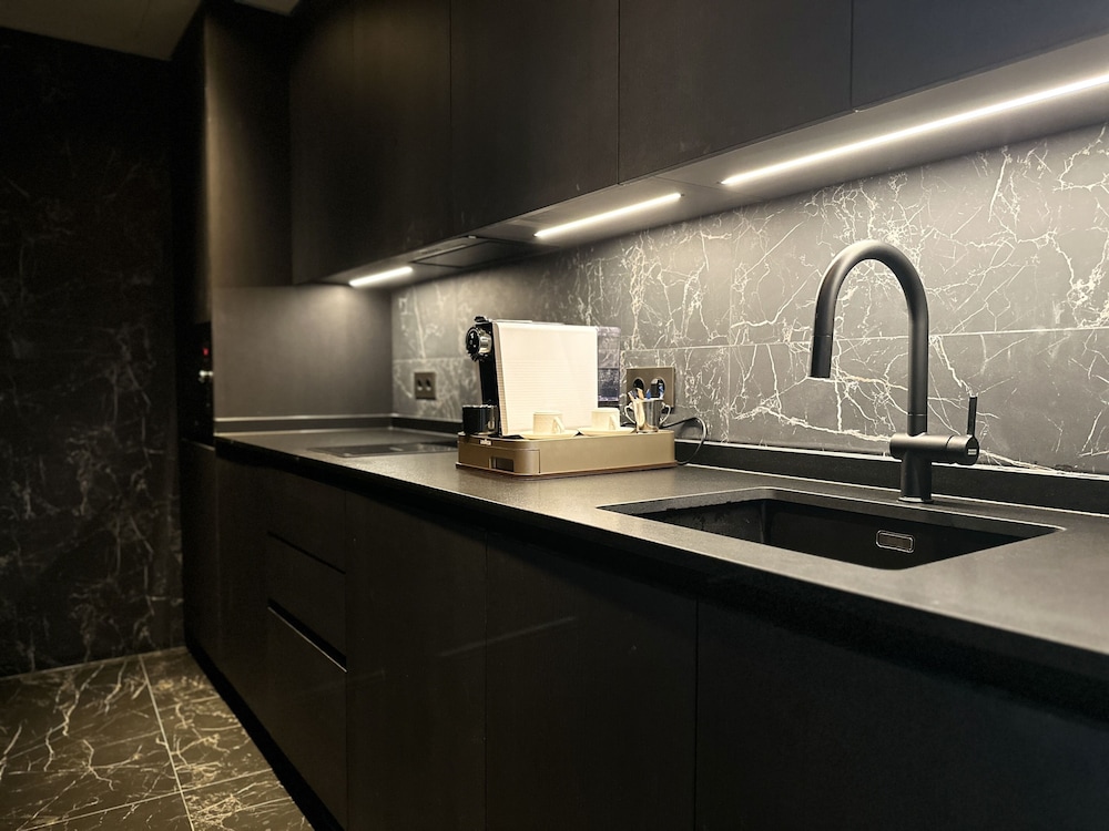 Private kitchenette