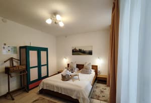 thumbnail: Interior
