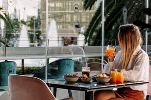 thumbnail: Restaurant-cafeteria