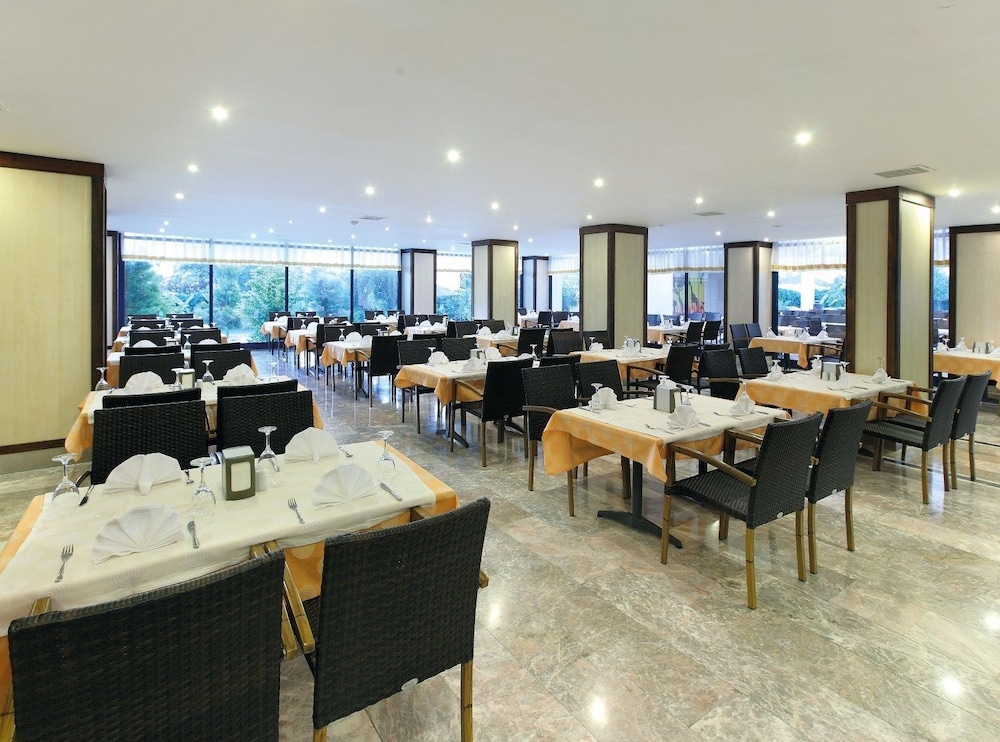Restaurant-cafeteria