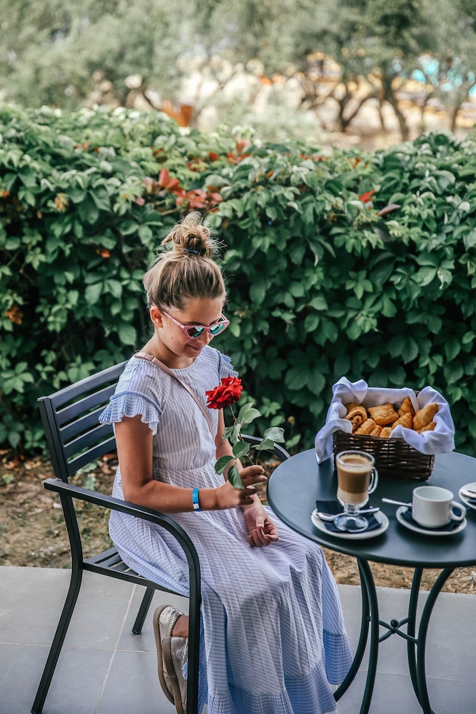 Restaurant-cafeteria