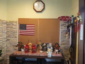 thumbnail: Interior entrance