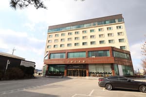thumbnail: Exterior