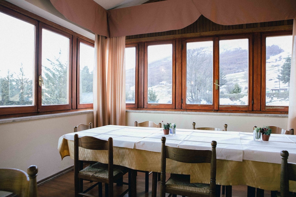 Restaurant-cafeteria