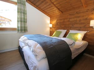 thumbnail: Interior detail
