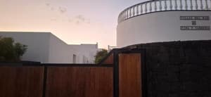 thumbnail: 907247014.jpg