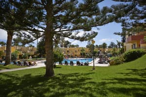 thumbnail: Outdoor pool