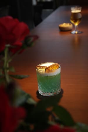 thumbnail: Bar (on property)
