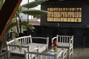 thumbnail: Bar (on property)