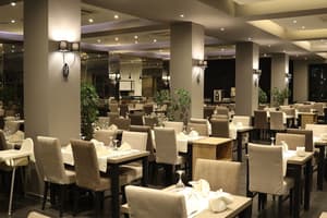 thumbnail: Restaurant