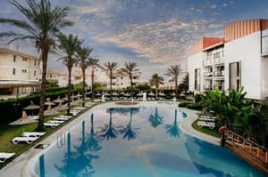 thumbnail: Outdoor pool