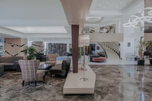 thumbnail: Lobby sitting area