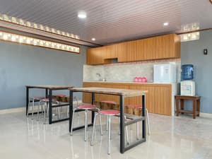 thumbnail: Shared kitchen facilities