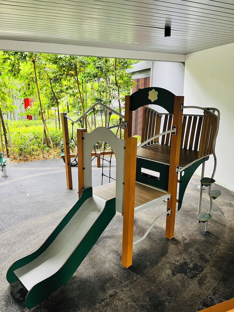 Children's play area - outdoor