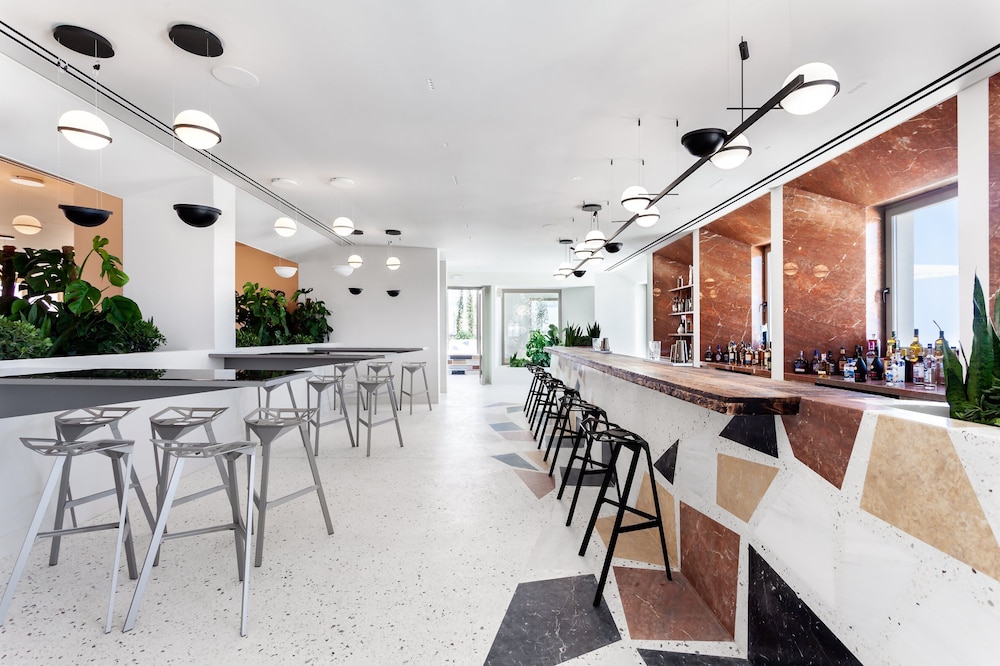 Restaurant-cafeteria