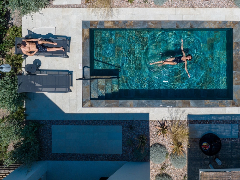Private pool
