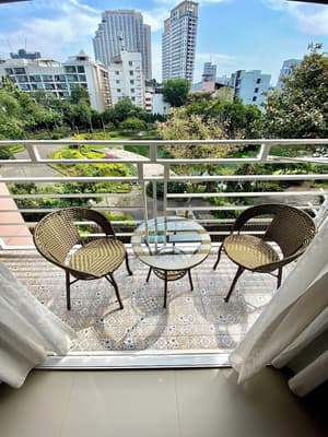 thumbnail: Terrace/patio