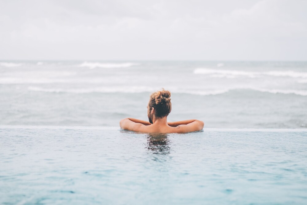 Infinity pool