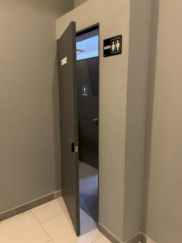 583898649.jpg