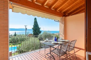 thumbnail: Terrace/patio