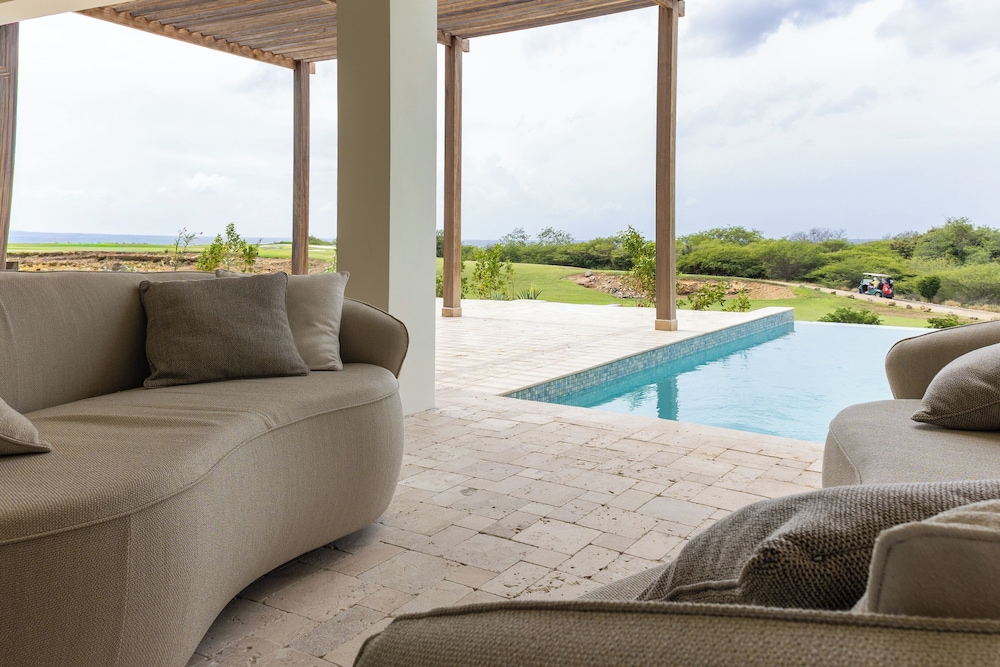 Private pool