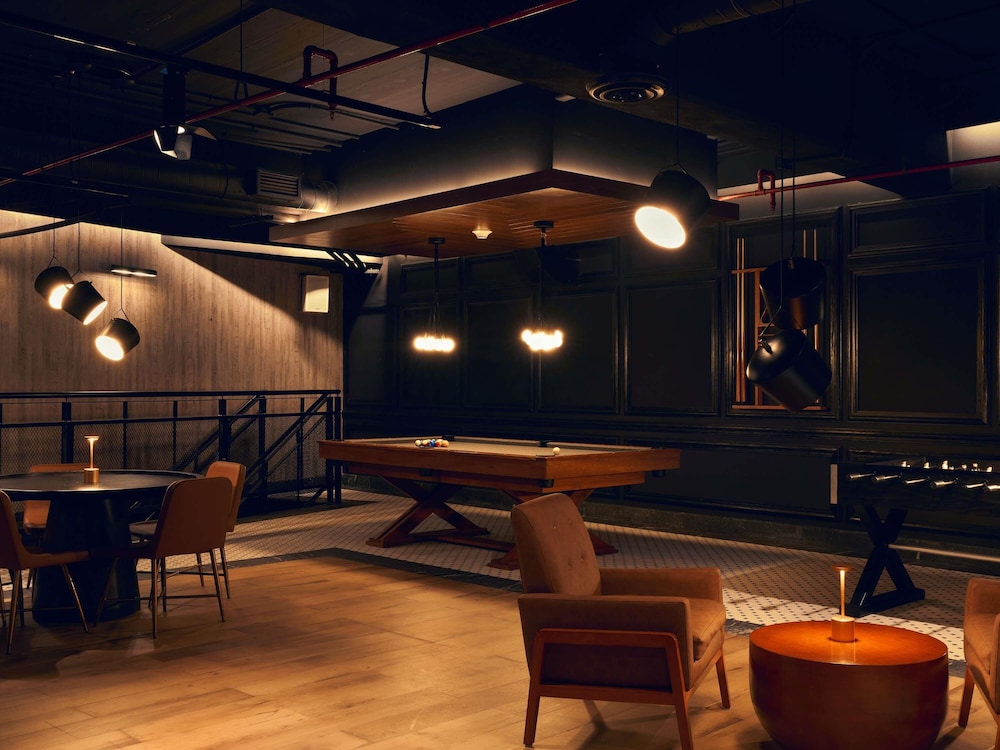 Sports bar