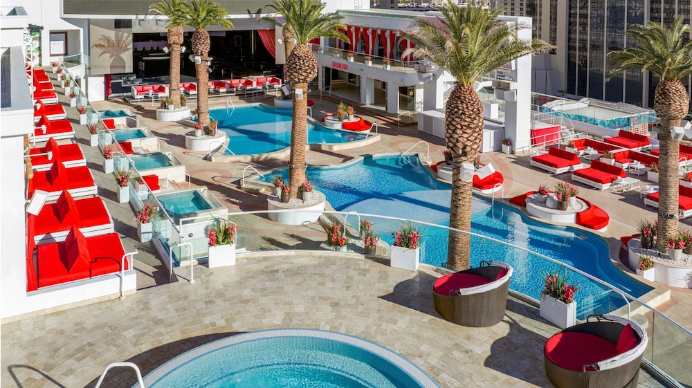 Rooftop pool