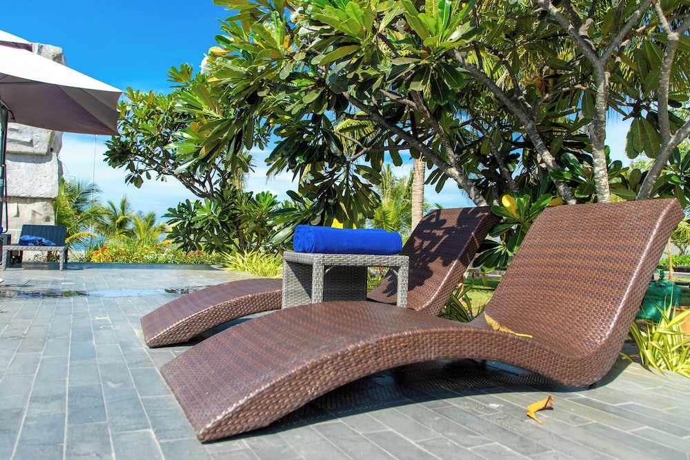 Sundeck
