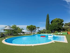 thumbnail: Pool