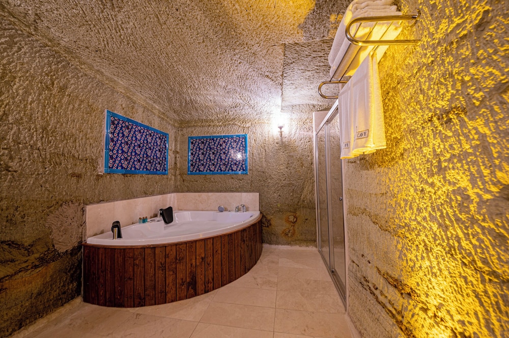 Jetted tub