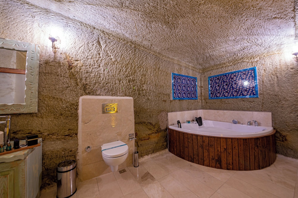 Jetted tub