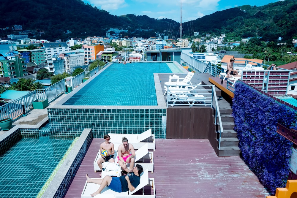 Rooftop pool
