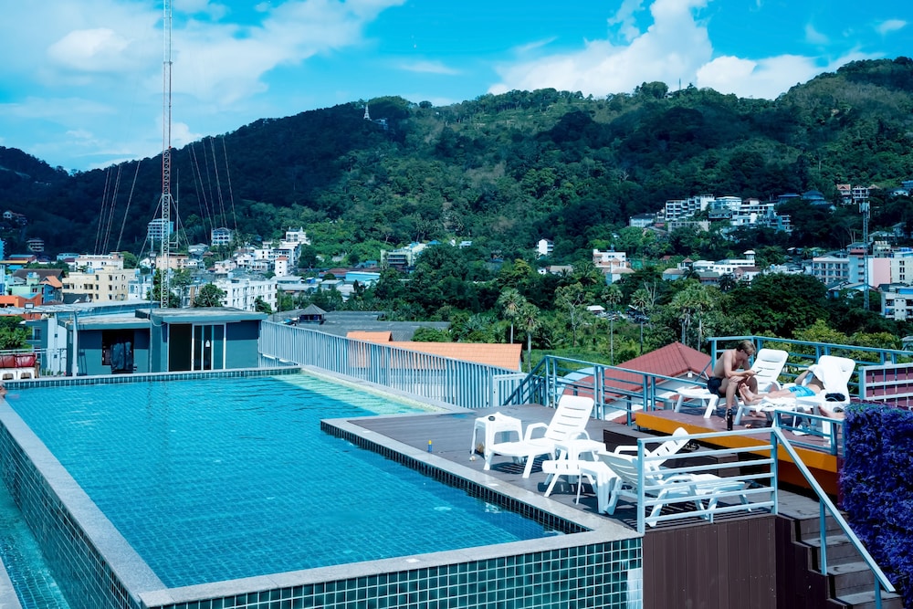 Rooftop pool