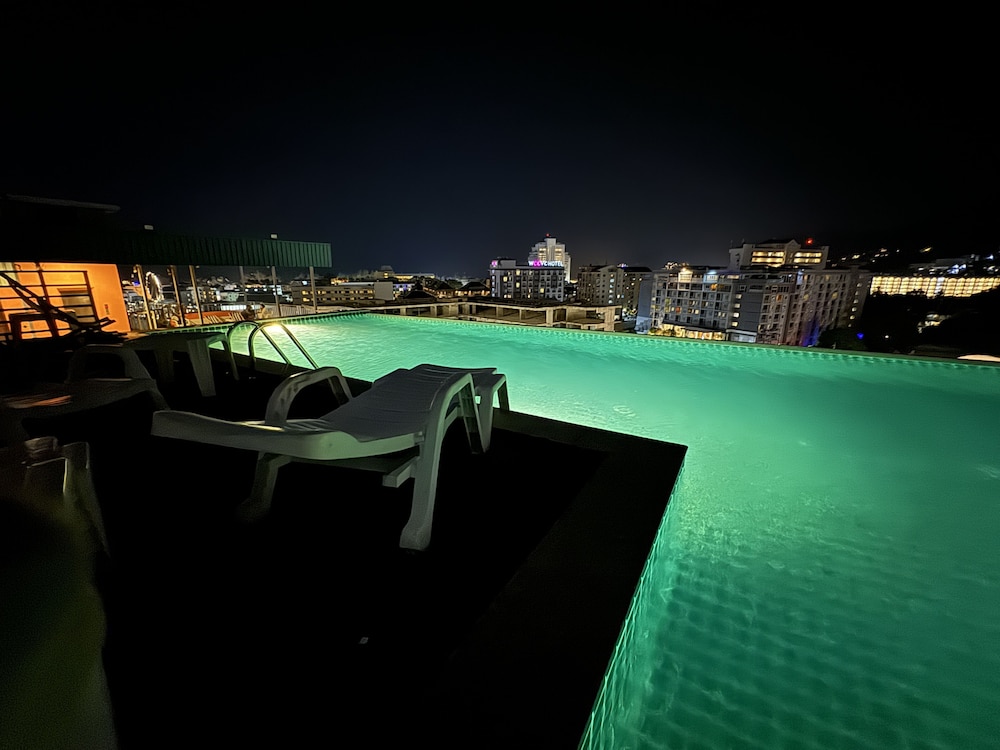Rooftop pool