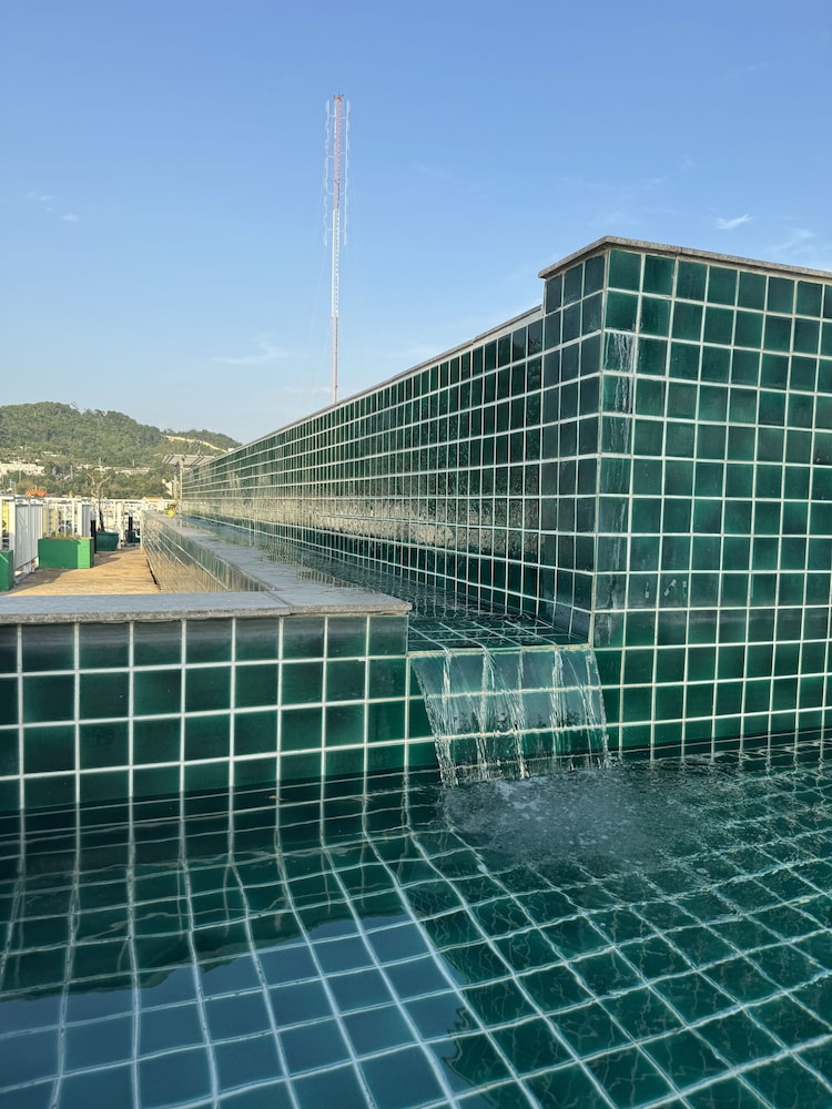 Rooftop pool