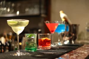 thumbnail: Bar (on property)