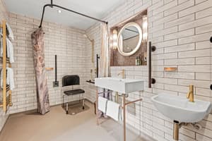thumbnail: Bathroom