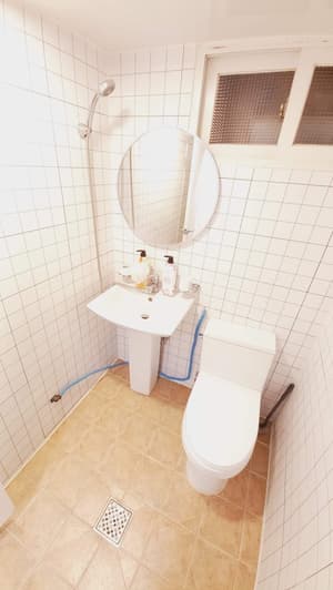 thumbnail: Bathroom